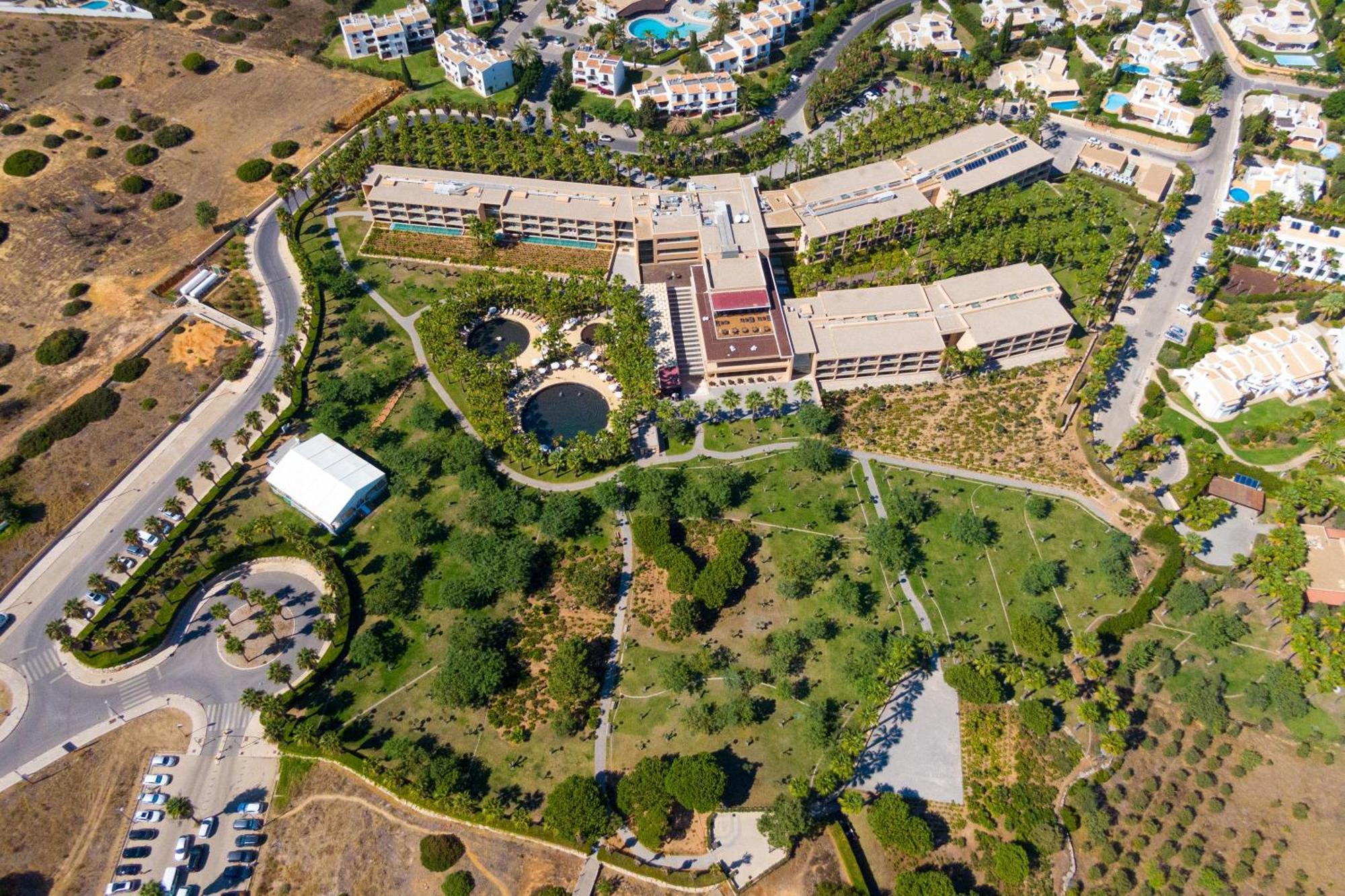 Kimpton Atlantico Algarve By Ihg Hotel Albufeira Exterior photo Aerial view of the hotel